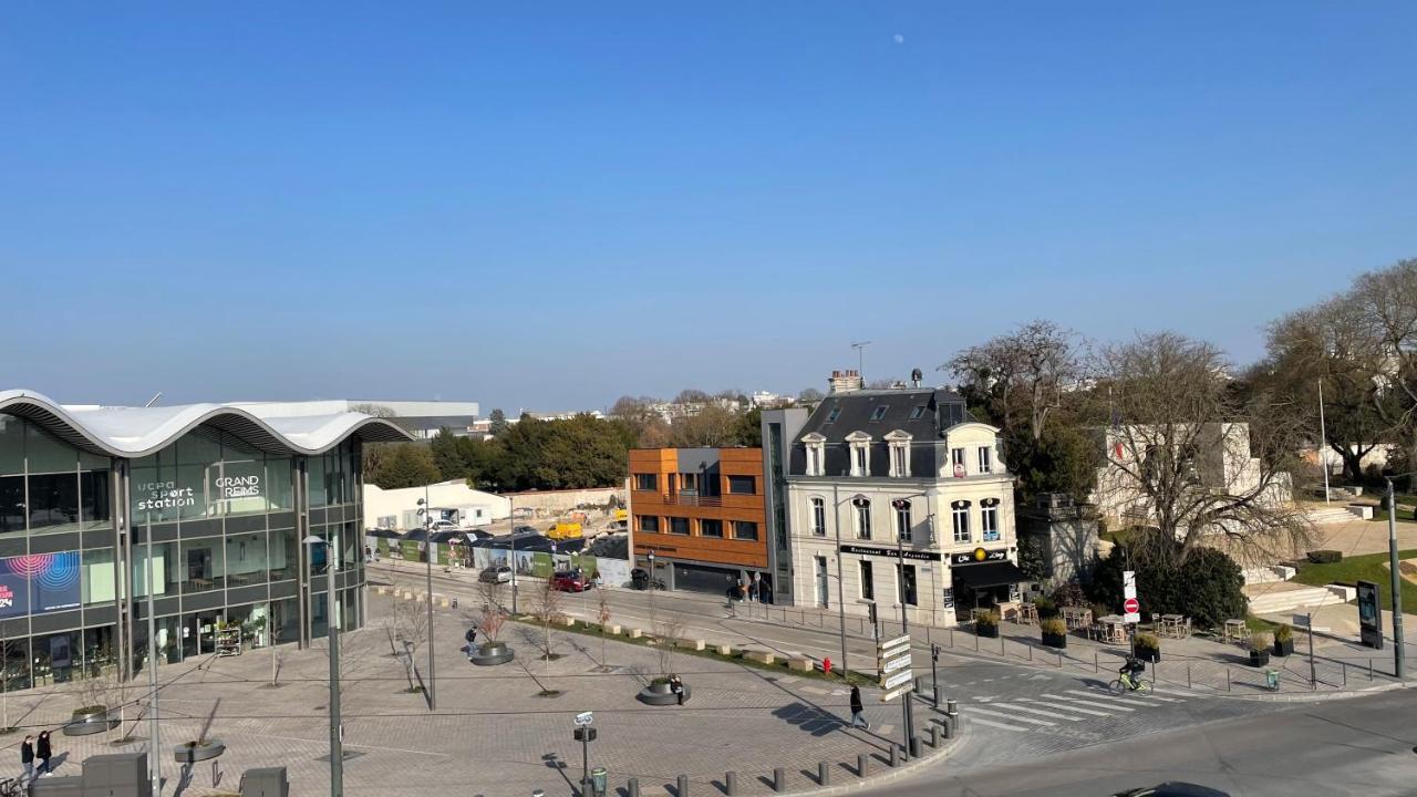 Appartement Porte Mars ランス エクステリア 写真